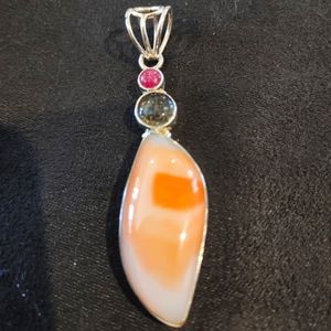 Beautiful Three stone pendant